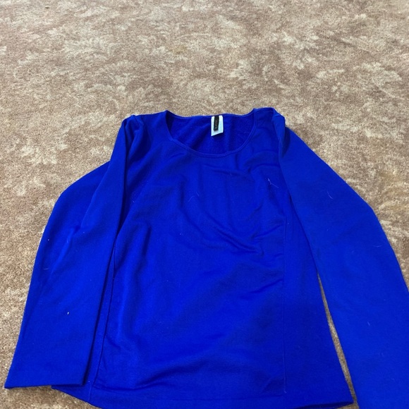 Two shirts for runners mainly or for everyday. - Picture 4 of 4